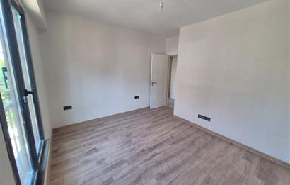 Kadıköy Merdivenköy'de Kiralık 2+1 Yerden Isıtmalı Daire