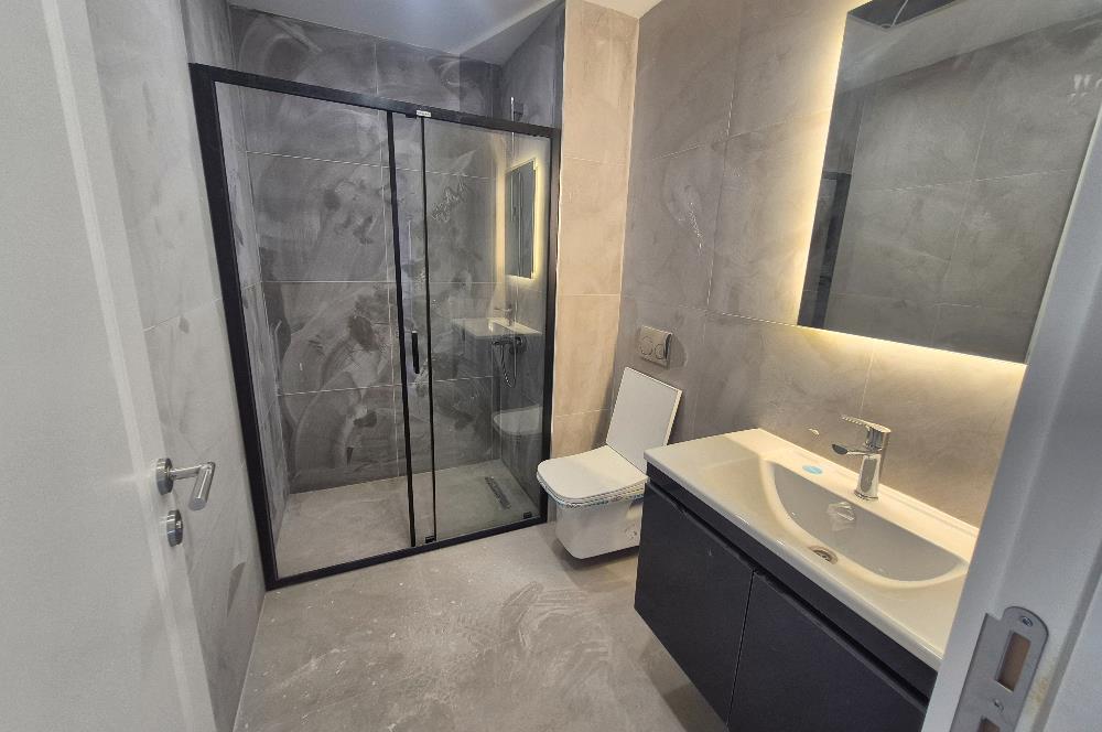 Kadıköy Merdivenköy'de Kiralık 2+1 Yerden Isıtmalı Daire