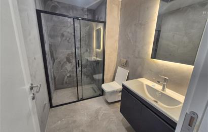 Kadıköy Merdivenköy'de Kiralık 2+1 Yerden Isıtmalı Daire