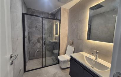 Kadıköy Merdivenköy'de Kiralık 2+1 Yerden Isıtmalı Daire