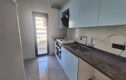 Kadıköy Merdivenköy'de Kiralık 2+1 Yerden Isıtmalı Daire
