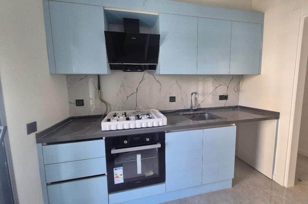 Kadıköy Merdivenköy'de Kiralık 2+1 Yerden Isıtmalı Daire
