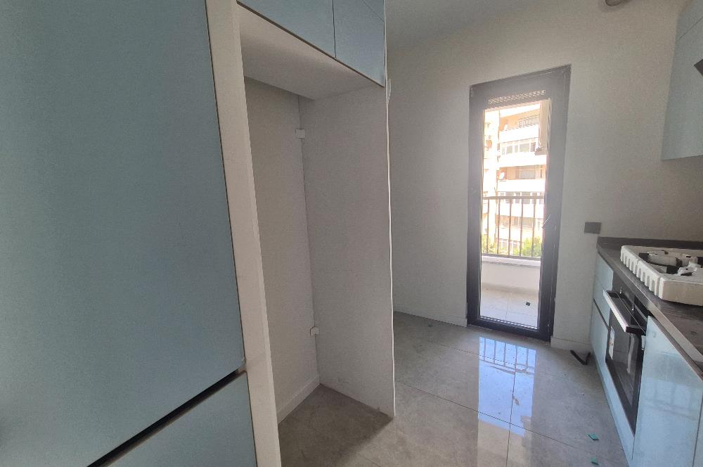 Kadıköy Merdivenköy'de Kiralık 2+1 Yerden Isıtmalı Daire