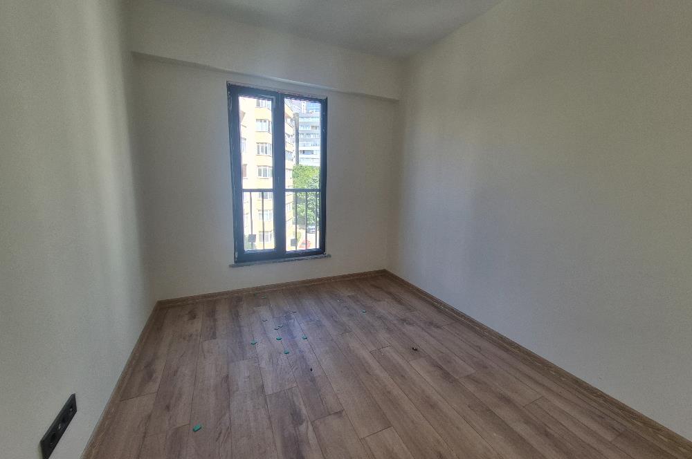 Kadıköy Merdivenköy'de Kiralık 2+1 Yerden Isıtmalı Daire