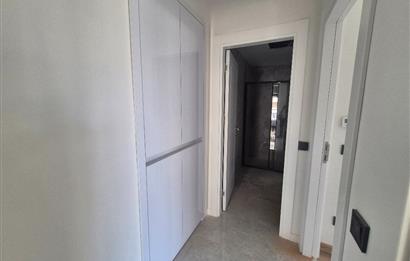Kadıköy Merdivenköy'de Kiralık 2+1 Yerden Isıtmalı Daire