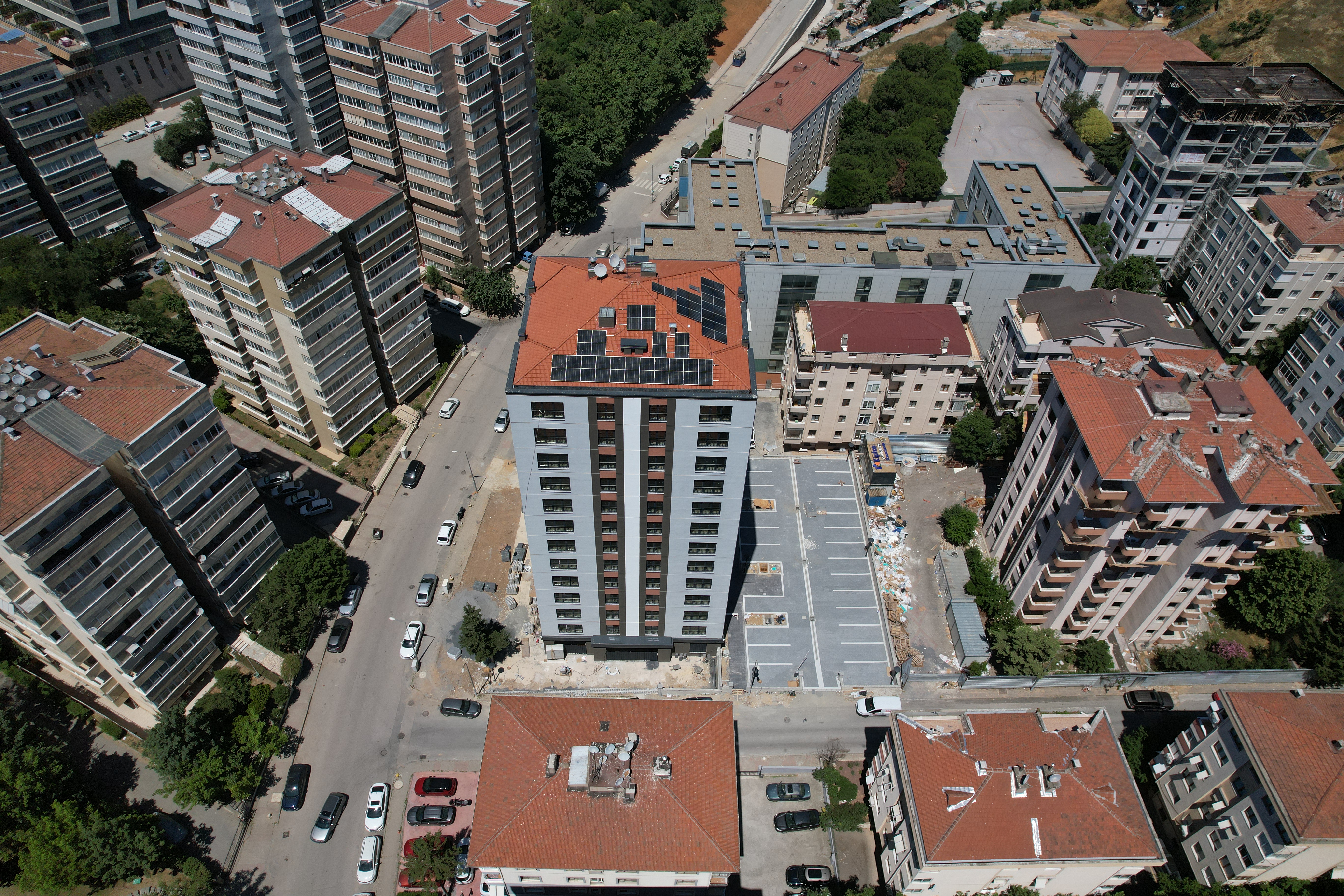 Kadıköy Merdivenköy'de Kiralık 2+1 Yerden Isıtmalı Daire