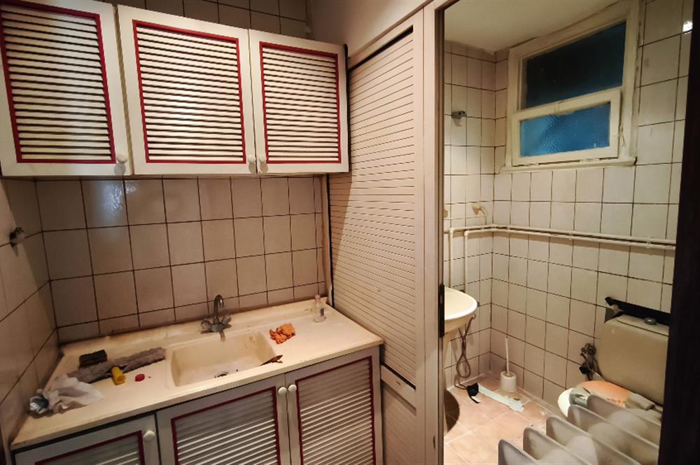 Kadıköy Altıyol'da Kiralık Ofis 3+1 
