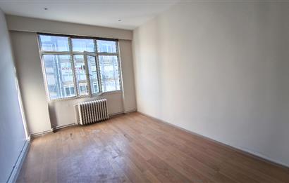 Kadıköy Altıyol'da Kiralık Ofis 3+1 