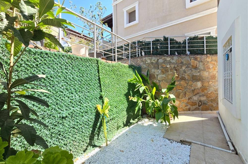 Bodrum Turgutreis Alt Karabağ Mevkiinde Satılık Site İçinde Müstakil Bahçeli Masrafsız 3+1 BahçeDubleksi