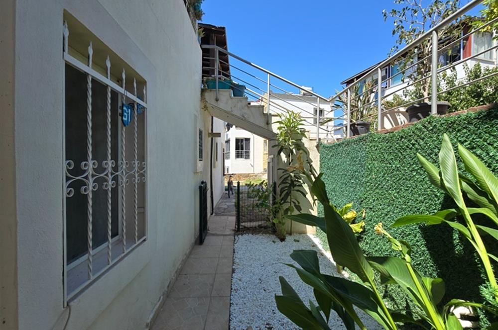 Bodrum Turgutreis Alt Karabağ Mevkiinde Satılık Site İçinde Müstakil Bahçeli Masrafsız 3+1 BahçeDubleksi