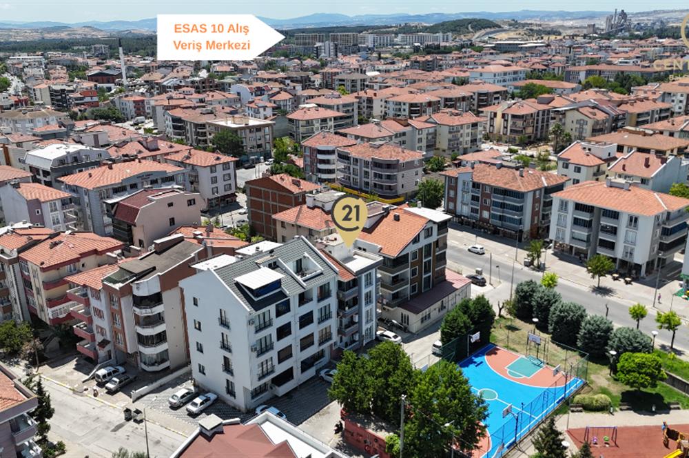 C21 Bal'dan Bahçelievler Mah.'de Park Manzaralı Satılık 2+1 Daire