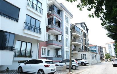 C21 Bal'dan Bahçelievler Mah.'de Park Manzaralı Satılık 2+1 Daire
