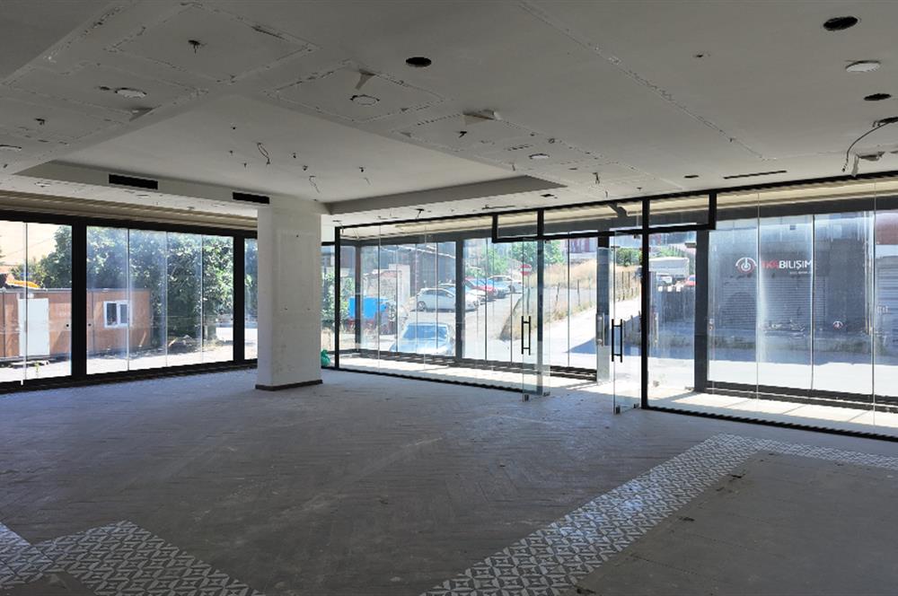 ATAŞEHİR PALLADIUM AVM'YE KOMŞU KİRALIK PLAZA