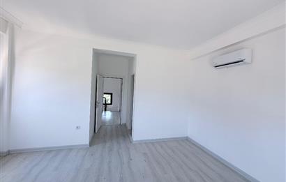MUMCULAR'DA HAVUZLU, BAHÇELİ VE OTOPARKLI 3+1 MÜSTAKİL EV
