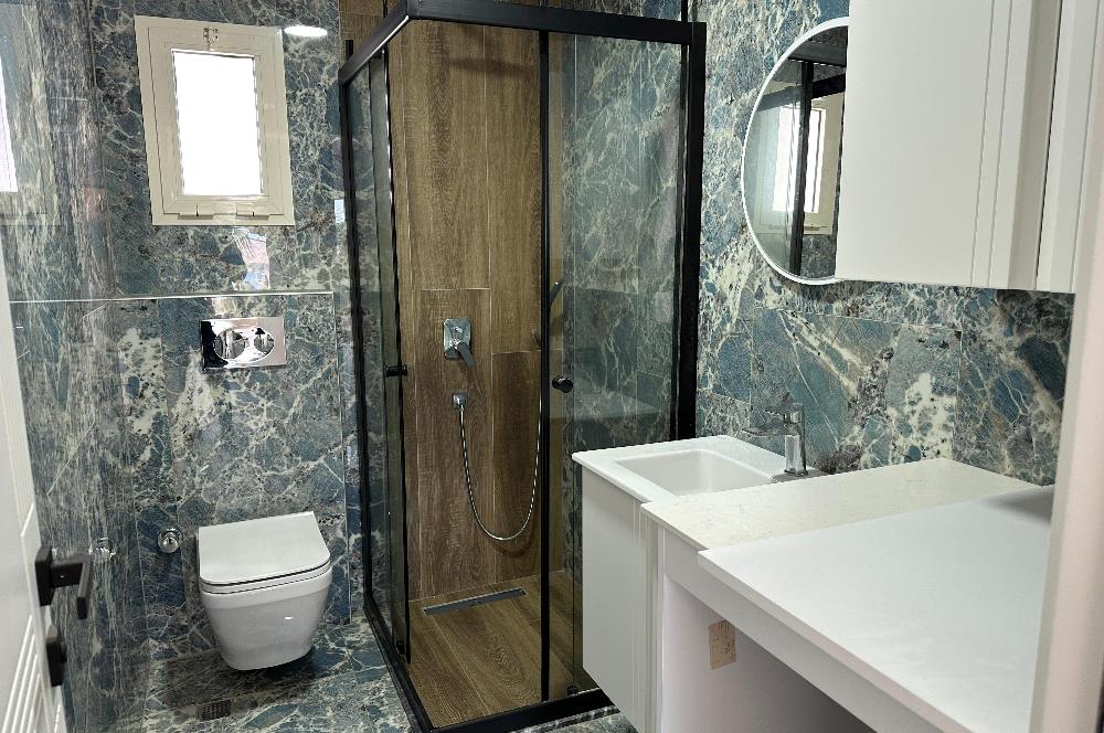 24 Saat Güvenlikli Sitede Kapalı Otoparklı 1+1 Daire