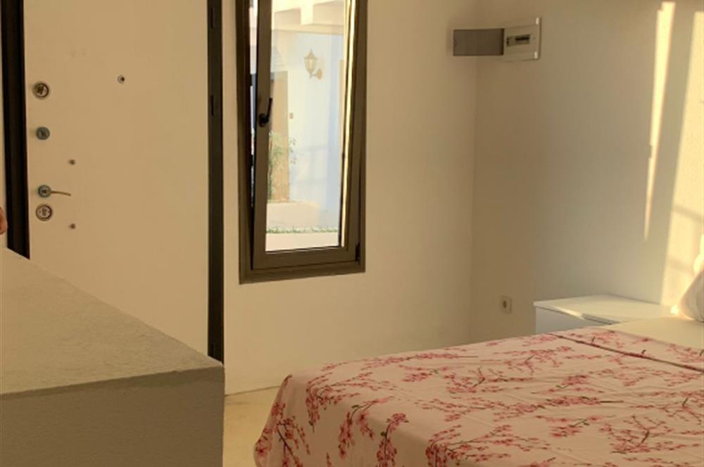 BODRUM DA FULL DENİZ MANZARALI EŞYALI SATILIK-KİRALIK 1+0 DAİRE