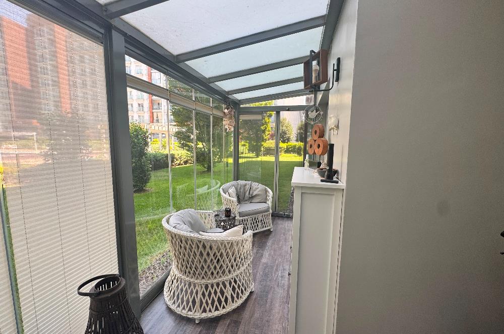 Tema İstanbul'da havuza cephe bahçe katı 4+1 kiralık daire
