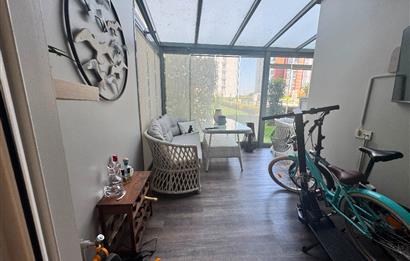 Tema İstanbul'da havuza cephe bahçe katı 4+1 kiralık daire