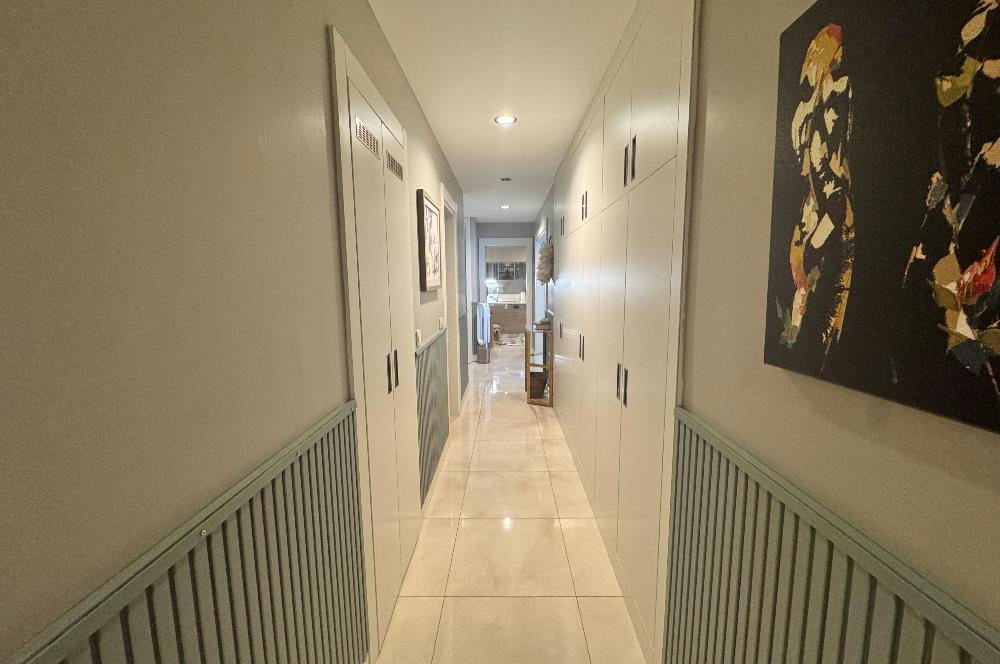 Tema İstanbul'da havuza cephe bahçe katı 4+1 kiralık daire