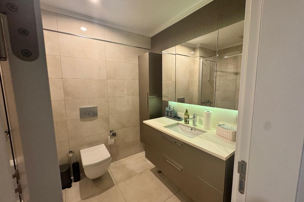 Tema İstanbul'da havuza cephe bahçe katı 4+1 kiralık daire