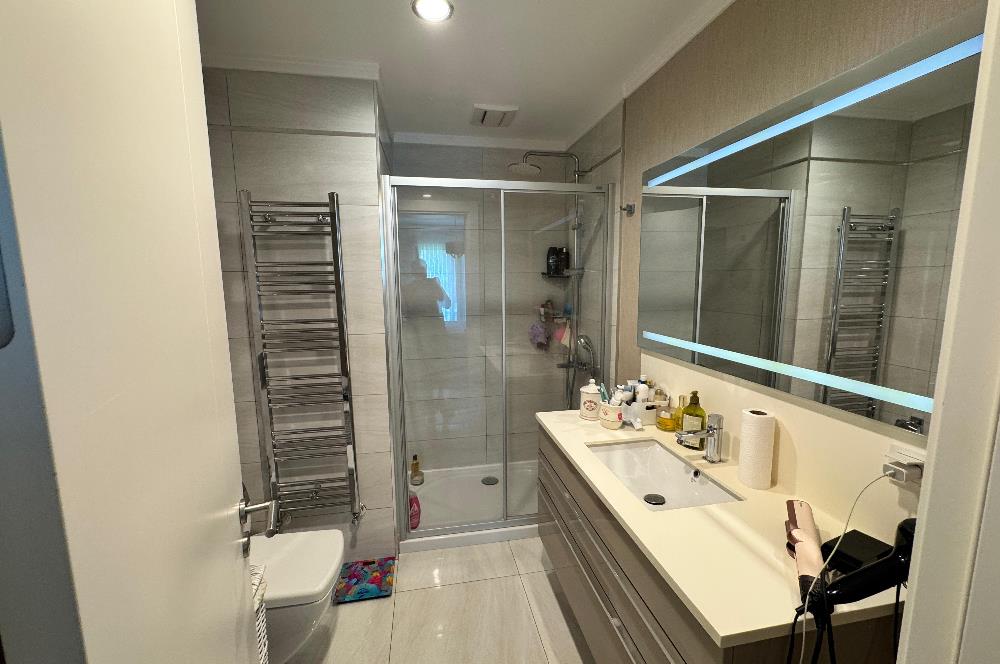 Tema İstanbul'da havuza cephe bahçe katı 4+1 kiralık daire