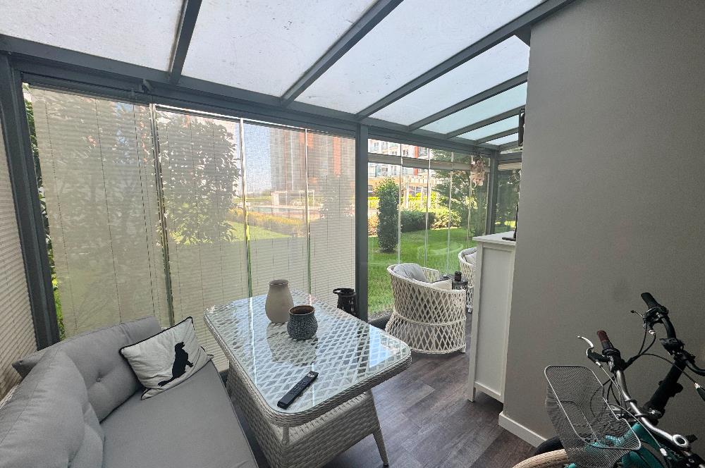 Tema İstanbul'da havuza cephe bahçe katı 4+1 kiralık daire