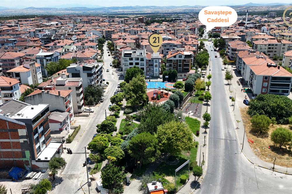 C21 Bal'dan Bahçelievler Mah.'de Park Manzaralı Satılık 2+1 Daire