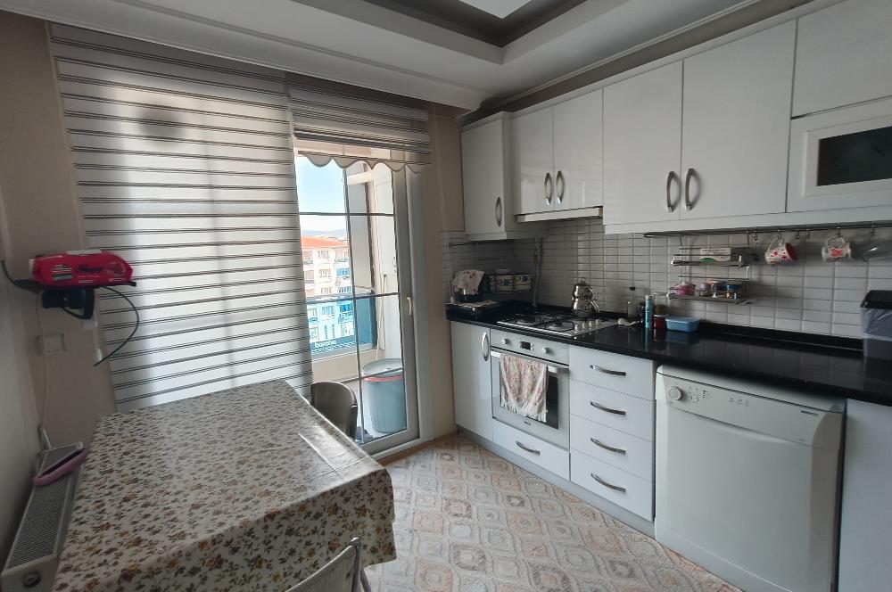 CENTURY21 POYRAZ'DAN CADDE ÜZERİ GENİŞ 3+1 FIRSAT DAİRE