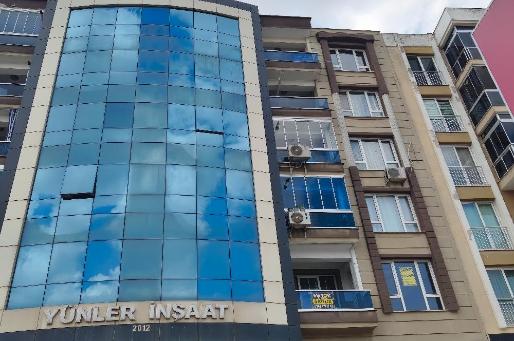 CENTURY21 POYRAZ'DAN CADDE ÜZERİ GENİŞ 3+1 FIRSAT DAİRE