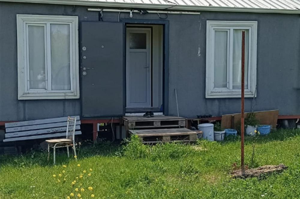 Çatalca Akalan'da 2000m² ResmiYollu, Prefabrikli Hazır Bağ Bahçe