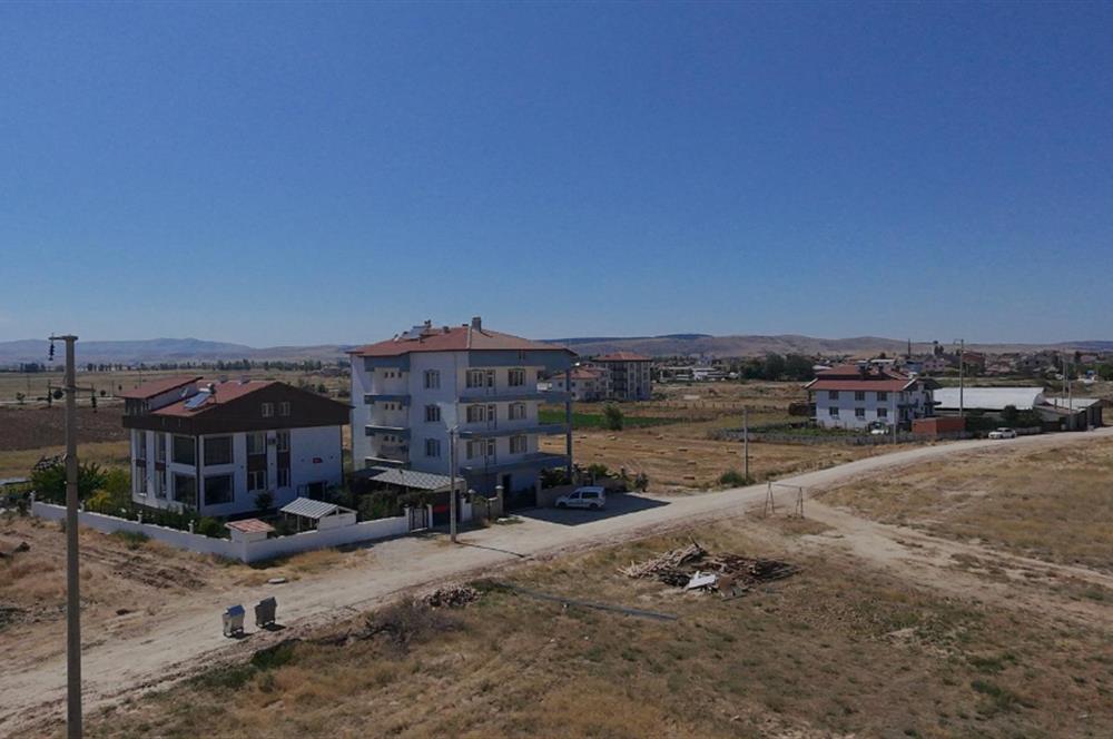 CENTURY 21 PLUS'DAN ÇAYIRBAĞDA SÜPER KONUMDA ARSA