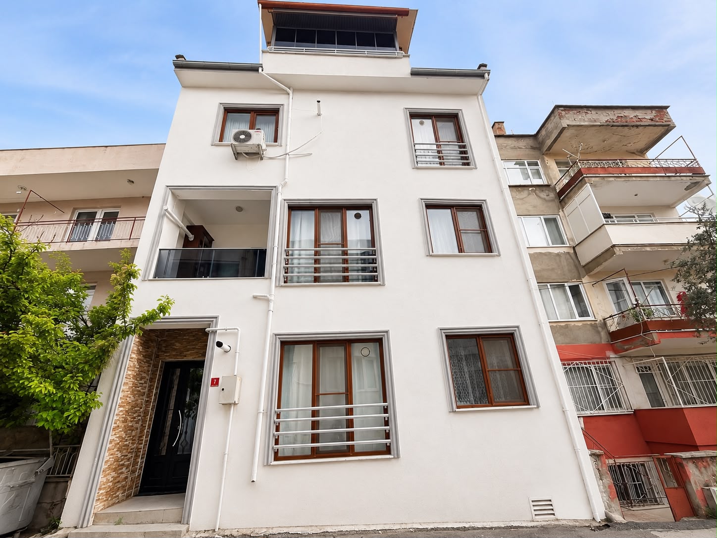 C21 Bal'dan NEF Yakını Satılık 2+1 Daire