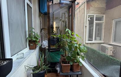 LEVENT,KANYON VE METROYA 3 DK MESAFEDE SATILIK 2+1 İSKANLI DAİRE