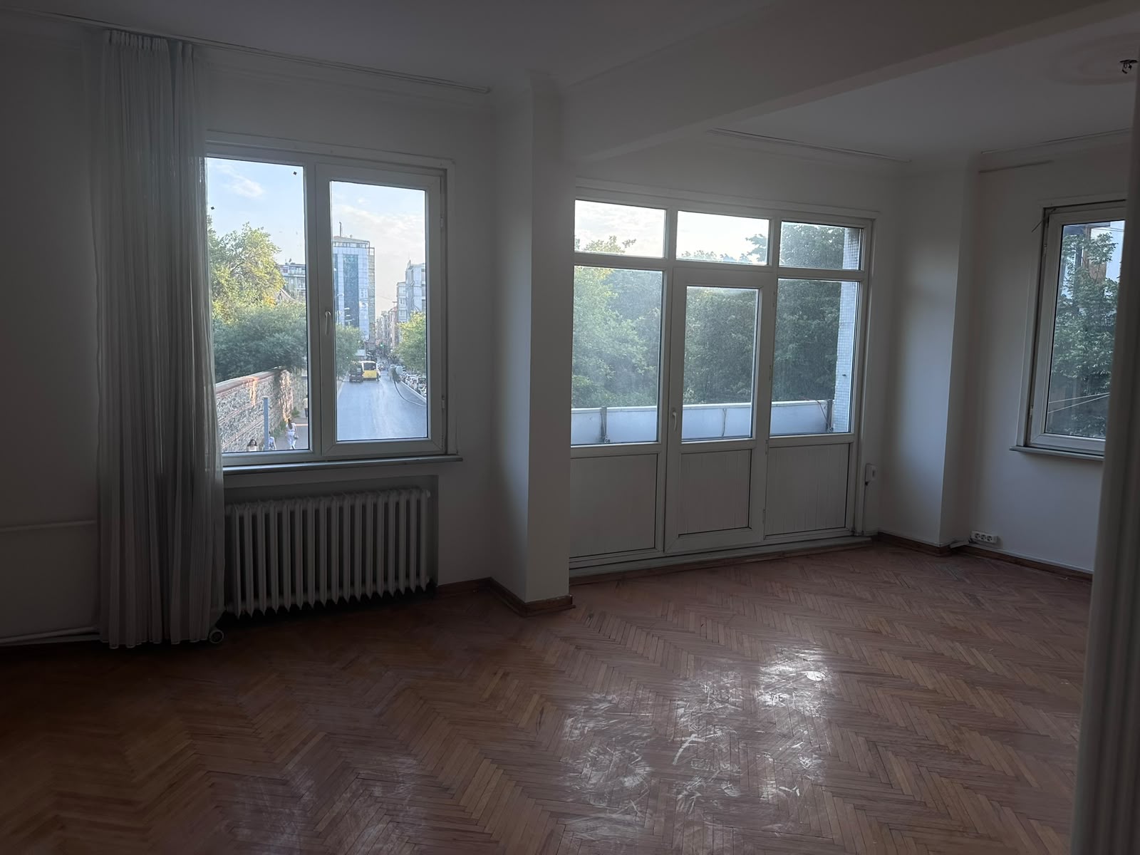 Osmanbey Metroya 3 Dk Mesafede Ferah Köşe Konum 2+1 Kiralık 90m2