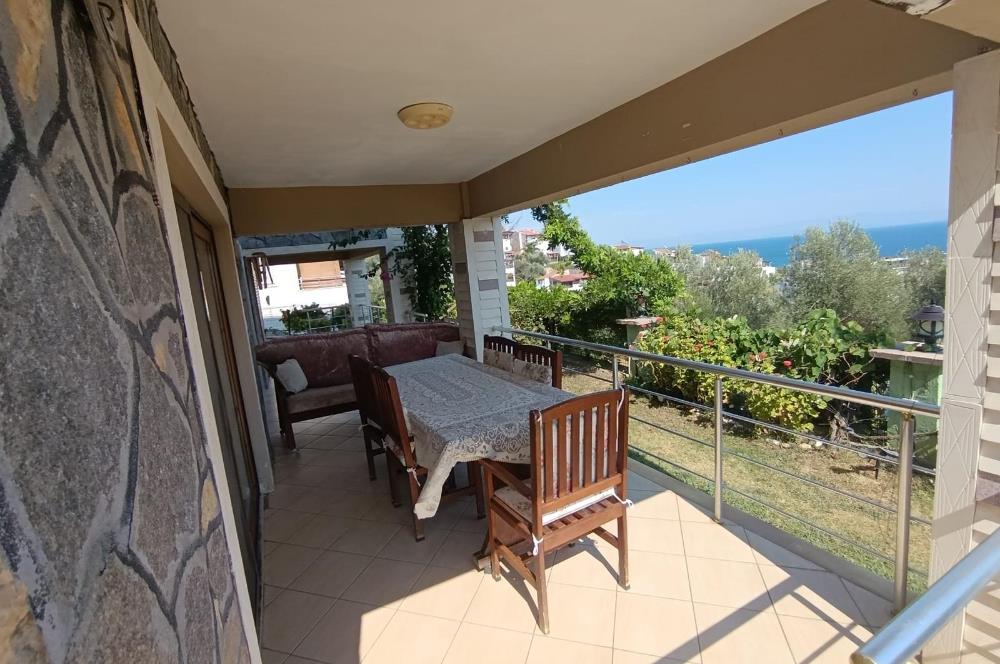 Küçükkuyu'da Deniz Manzaralı 4+1 Lüks Müstakil Villa