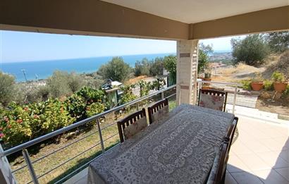 Küçükkuyu'da Deniz Manzaralı 4+1 Lüks Müstakil Villa
