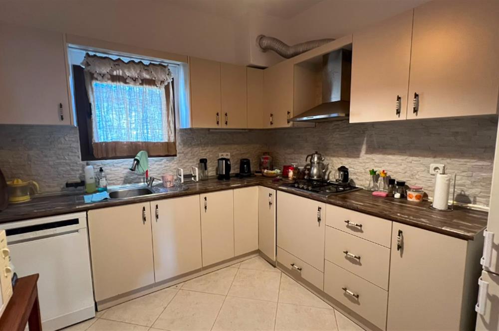 Peksimet'te Denize Yakın, Eşyalı 2+1 Müstakil Bahçeli Kiralık Ev