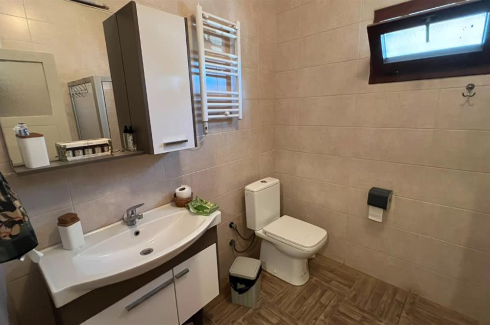 Peksimet'te Denize Yakın, Eşyalı 2+1 Müstakil Bahçeli Kiralık Ev