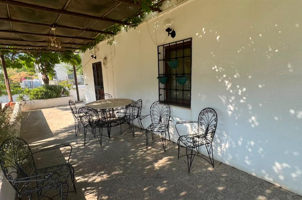 Peksimet'te Denize Yakın, Eşyalı 2+1 Müstakil Bahçeli Kiralık Ev