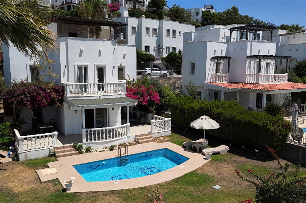 Bodrum Yalıkavak Holiday Gardens Sitesinde Satılık Deniz Manzaralı Özel Havuzlu Müstakil Bahçeli Villa