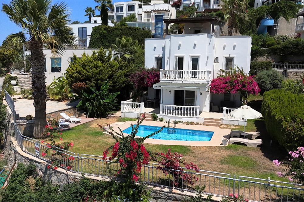 Bodrum Yalıkavak Holiday Gardens Sitesinde Satılık Deniz Manzaralı Özel Havuzlu Müstakil Bahçeli Villa