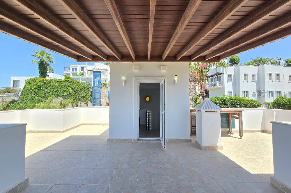 Bodrum Yalıkavak Holiday Gardens Sitesinde Satılık Deniz Manzaralı Özel Havuzlu Müstakil Bahçeli Villa
