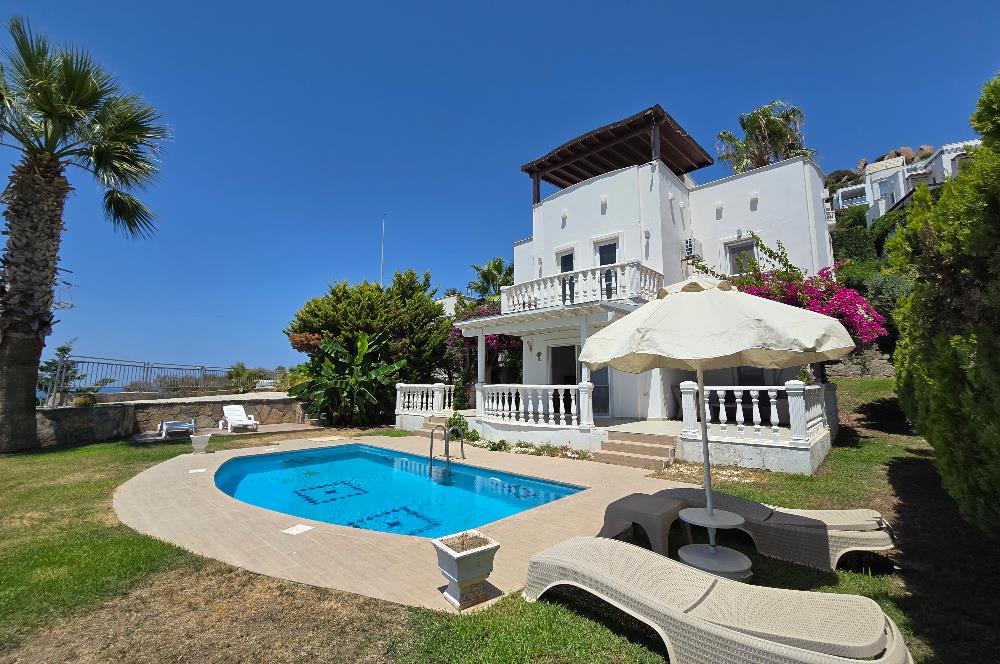 Bodrum Yalıkavak Holiday Gardens Sitesinde Satılık Deniz Manzaralı Özel Havuzlu Müstakil Bahçeli Villa