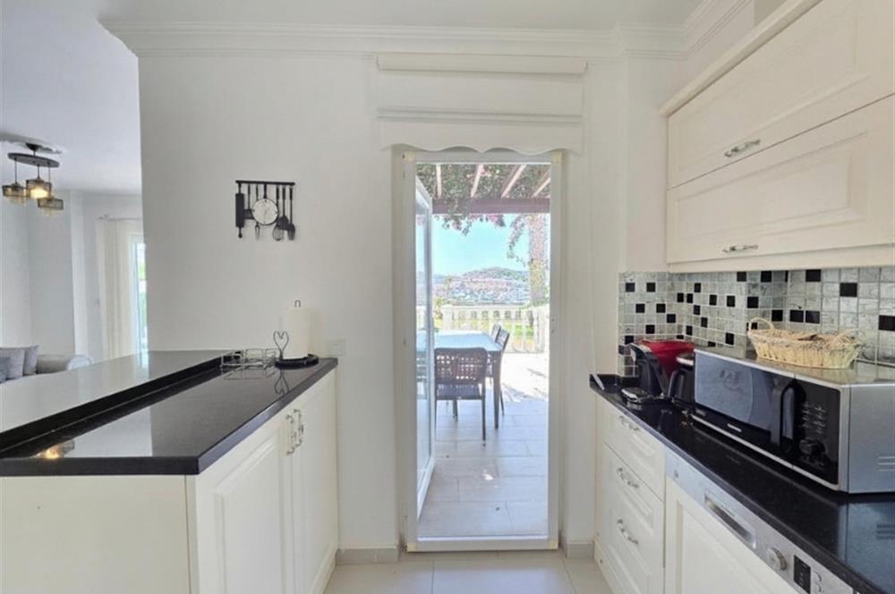 Bodrum Yalıkavak Holiday Gardens Sitesinde Satılık Deniz Manzaralı Özel Havuzlu Müstakil Bahçeli Villa