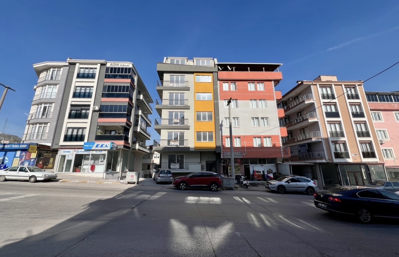 C21 BAL'DAN ÇEVRE YOLU ÜZERİNDE KİRALIK GENİŞ 2+1 DUBLEKS DAİRE