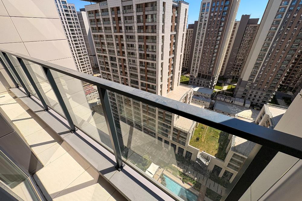C21 ROOF TORKAM YÜKSEK KAT ÖNÜ AÇIK BOŞ 1+1 SATILIK
