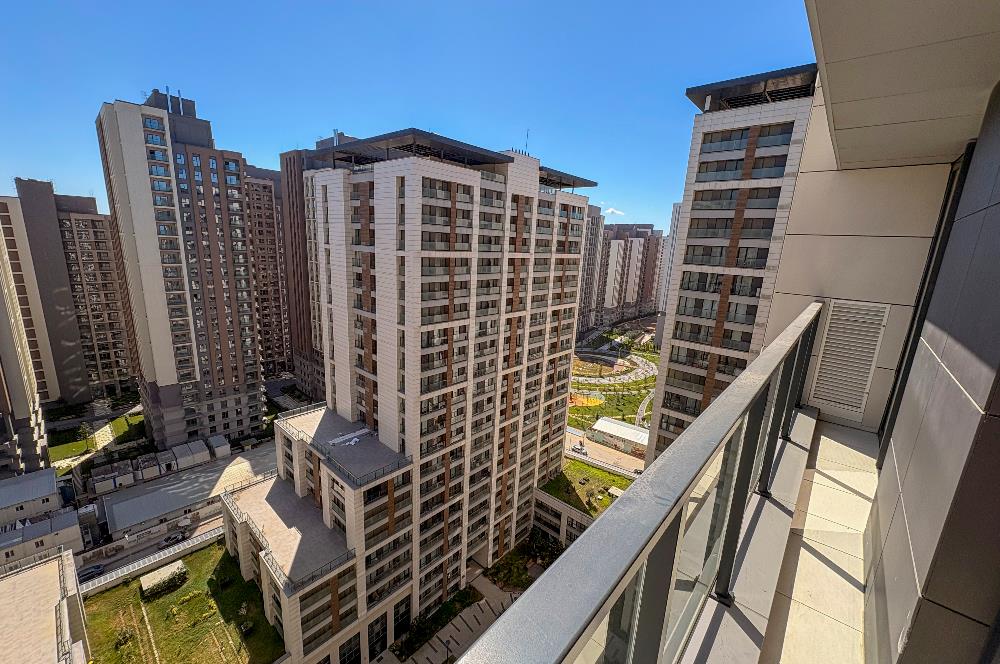 C21 ROOF TORKAM YÜKSEK KAT ÖNÜ AÇIK BOŞ 1+1 SATILIK
