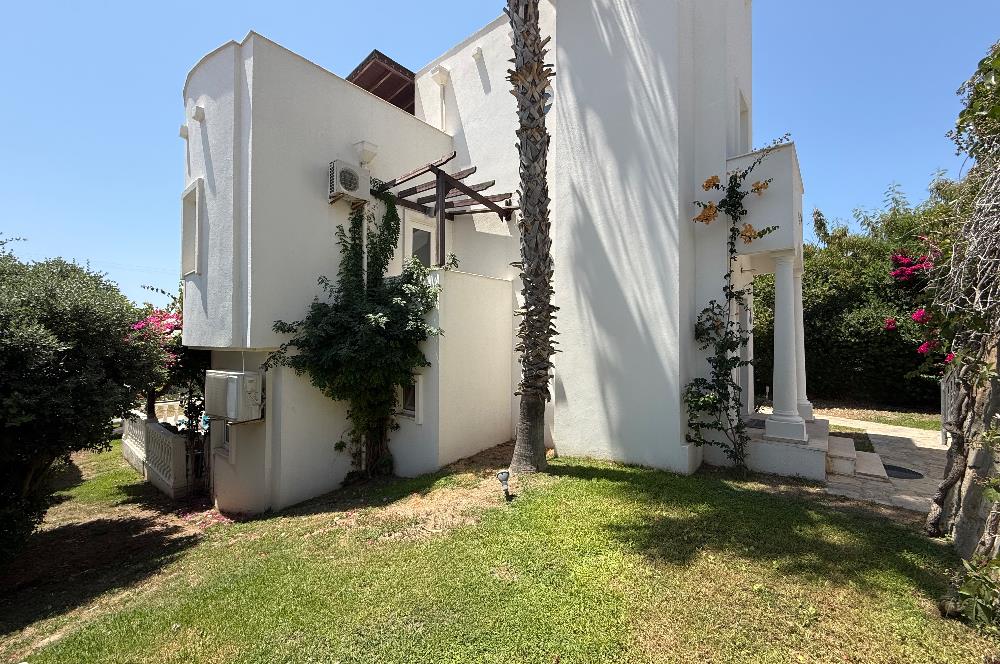 Bodrum Yalıkavak Holiday Gardens Sitesinde Satılık Deniz Manzaralı Özel Havuzlu Müstakil Bahçeli Villa