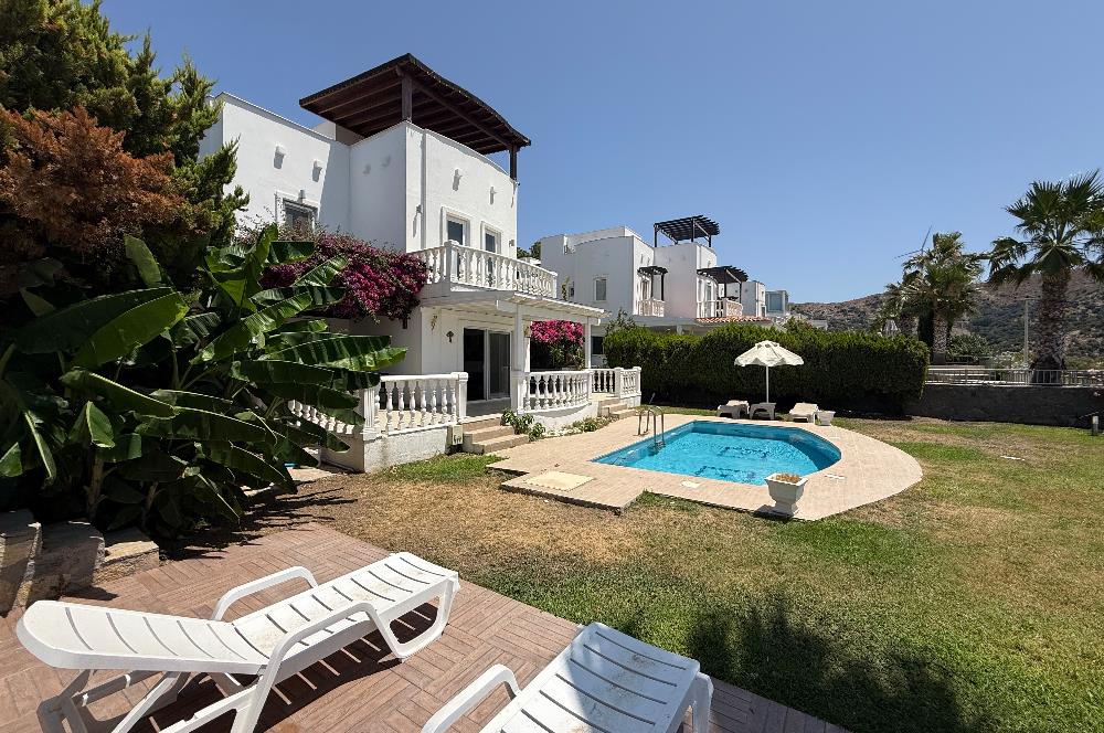 Bodrum Yalıkavak Holiday Gardens Sitesinde Satılık Deniz Manzaralı Özel Havuzlu Müstakil Bahçeli Villa