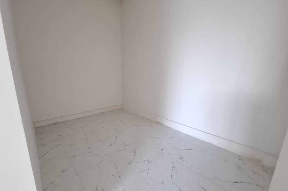 C21 BAL'DAN EGE MH. KÖYLÜ GARAJINDA SATILIK DÜKKAN
